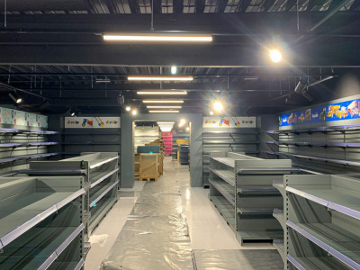 Levering og montering av butikkutstyr - Kids Coolshop Esbjerg - Danmark